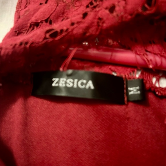 Beautiful cranberry red lace dress - Picture 6 of 9